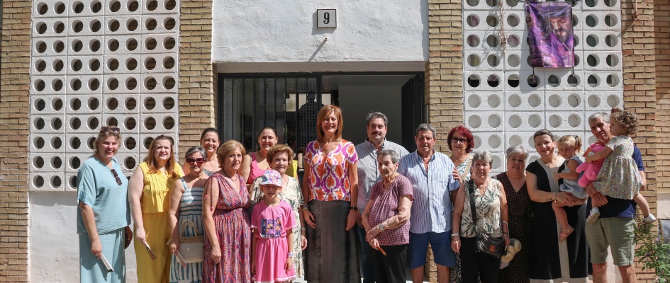 EL AYUNTAMIENTO DE OSUNA RESPALDA LA INSTALACIÓN DE UN ASCENSOR Y SALVAESCALERAS EN LA BARRIADA DE ANDALUCÍA